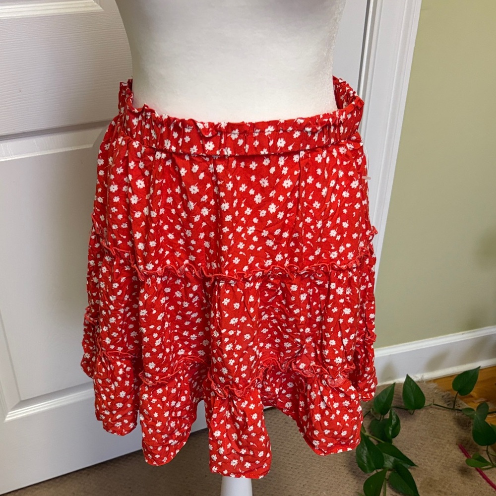 Red Floral Women's Skirt NWT